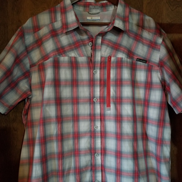 Columbia Other - ⭐HP 4/15⭐Columbia Short Sleeve w/ Zipper Pockets